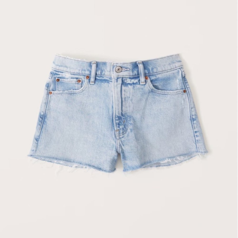 Mid Rise Mom Short